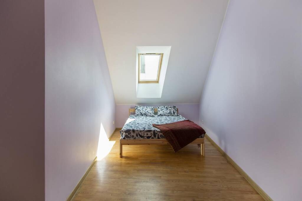 Private Sauna & 4 Bedrooms Old Town Rooftop Apartment 빌뉴스 외부 사진